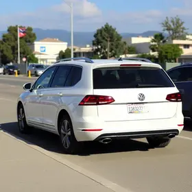 VW/Voyage Roubado